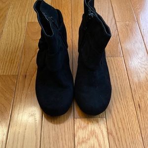 Bundle 3/$12 Cute girls black ankle booties